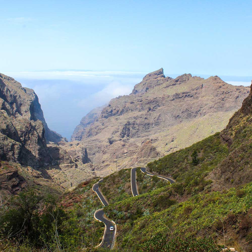 Tenerife se vende sola, necesitas una agencia de marketing online que ayude a vender a tu empresa?